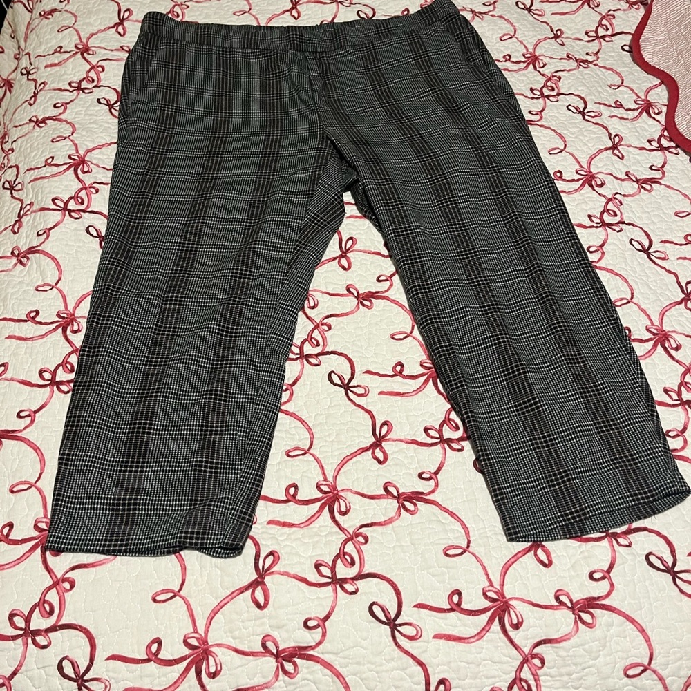 Old Navy Black and White Plaid Trousers